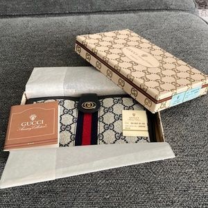 COPY - Gucci vintage wallet